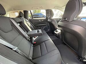 Volvo  B4 Geartronic Momentum Pro SHZ NAVI LED