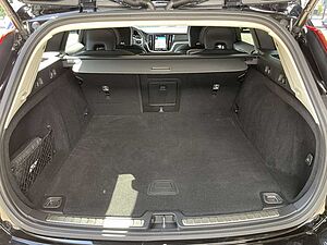 Volvo  B4 Geartronic Momentum Pro SHZ NAVI LED
