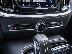 Volvo  T6 R-Design Recharge Plug-In Hybrid AWD