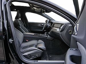 Volvo  T6 R-Design Recharge Plug-In Hybrid AWD