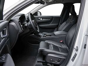 Volvo  T5 Recharge Plug-In Hybrid Plus Dark LED