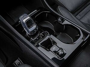 Volvo  T5 Recharge Plug-In Hybrid Plus Dark LED
