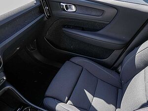 Volvo  Core Recharge Pure Electric AWD NAVI LED