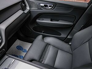 Volvo  T6 Plus Dark Recharge Plug-In Hybrid AWD