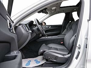 Volvo  T6 Plus Dark Recharge Plug-In Hybrid AWD