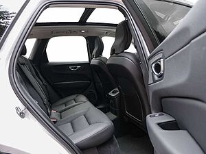 Volvo  T6 Plus Dark Recharge Plug-In Hybrid AWD