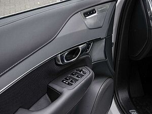 Volvo  T8 Plus Bright Recharge Plug-In Hybrid AWD