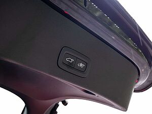 Volvo  Ultimate Recharge Pure Electric Single Motor