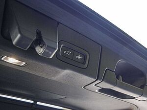 Volvo  T8 Plus Dark Recharge Plug-In Hybrid AWD