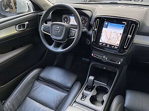 Volvo  B4 Geartronic Momentum Pro SHZ W-LAN LED
