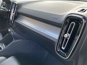 Volvo  B4 Geartronic Momentum Pro SHZ W-LAN LED