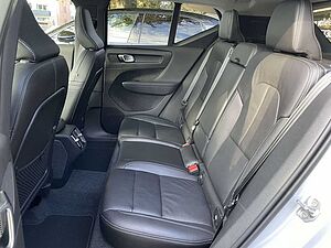 Volvo  B4 Geartronic Momentum Pro SHZ W-LAN LED