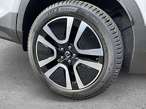 Volvo  B4 Geartronic Momentum Pro SHZ W-LAN LED