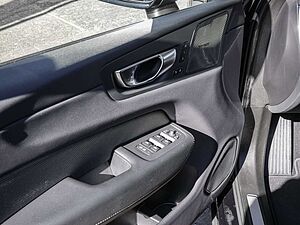 Volvo  T8 AWD Recharge Plus Dark Plug-In Hybrid