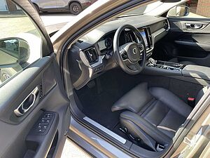Volvo  T6 Plus Bright Recharge Plug-In Hybrid AWD