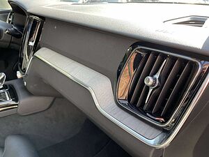 Volvo  T6 Plus Bright Recharge Plug-In Hybrid AWD