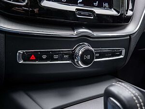Volvo  T6 AWD R-Design Plug-In Hybrid AHK | B&W | LUFTFAHRWERK | ACC | PANORAMA