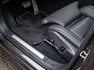 Volvo  T6 AWD R-Design Plug-In Hybrid AHK | B&W | LUFTFAHRWERK | ACC | PANORAMA