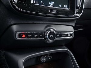 Volvo  T3 Geartronic Momentum Pro LICHT- & WINTER-PAKET | 20 ZOLL