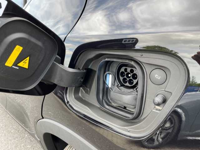 Volvo  Recharge Single Motor Plus Einstufig 170 KW Navi Anhängerkupplung