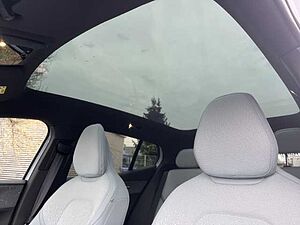 Volvo  Twin Motor Performance AWD Ultra Sitzheiz. ,Glasdach