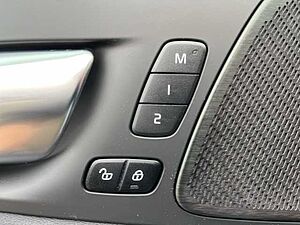 Volvo  Inscription Recharge AWD T6 Luftfahrwerk Standhzg. Rückfahrk. 360°