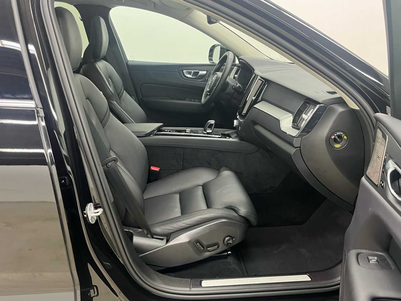 Volvo  XC60 Recharge Plus, T8 AWD Plug-in Hybrid, Elektrisch/Benzin, Bright