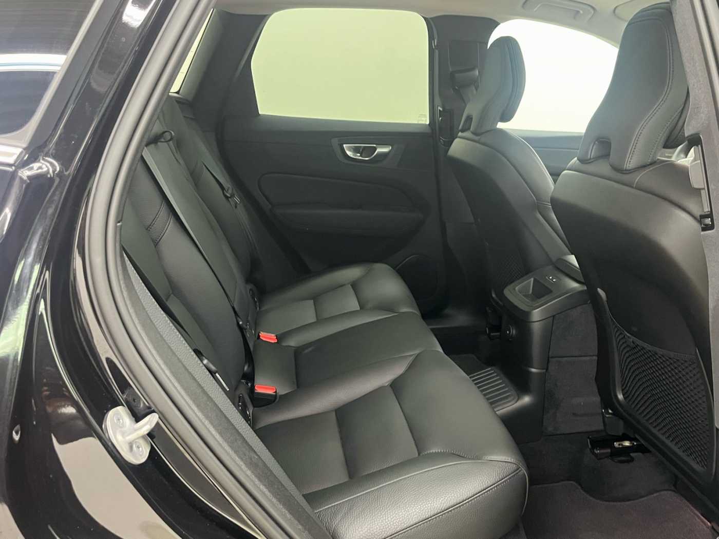 Volvo  XC60 Recharge Plus, T8 AWD Plug-in Hybrid, Elektrisch/Benzin, Bright