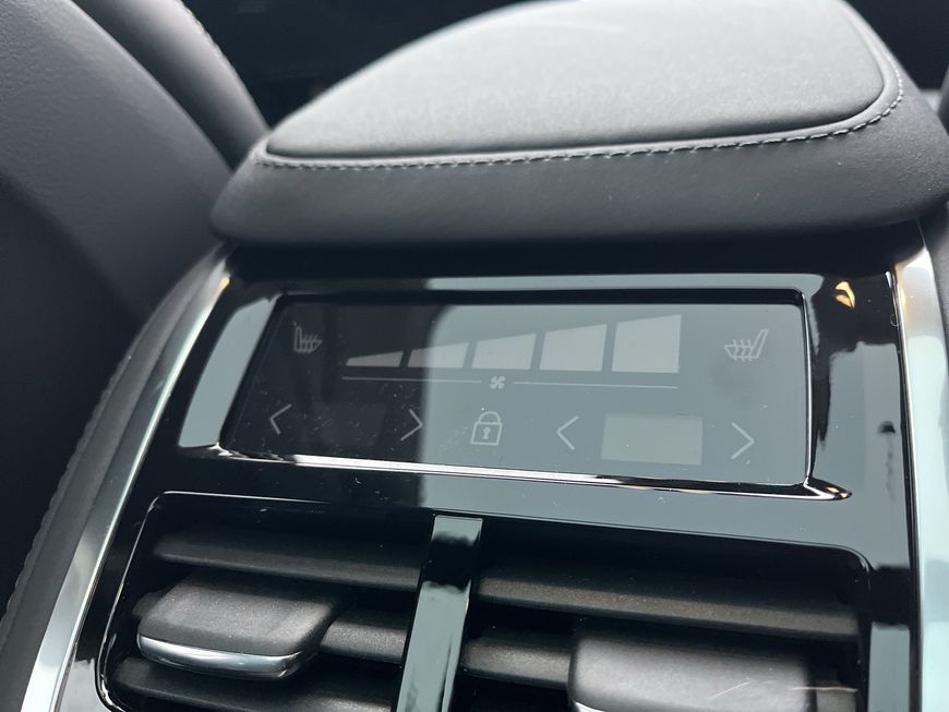 Volvo  T8 AWD Plug-in Hybrid