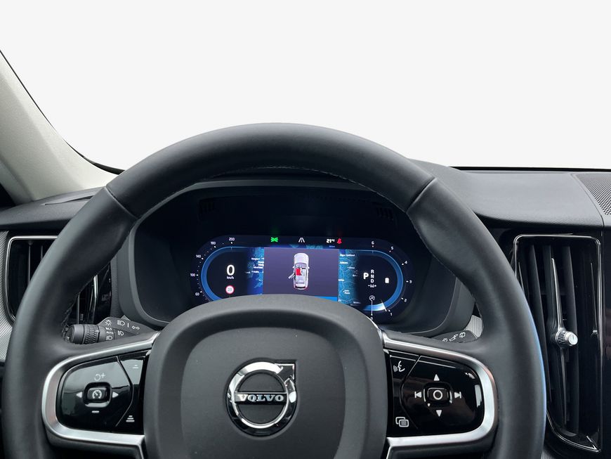 Volvo  Plus Dark