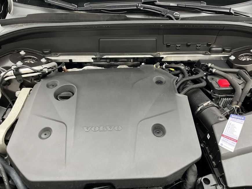 Volvo  Plus Dark