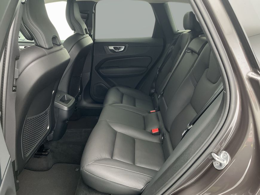Volvo  Plus Dark