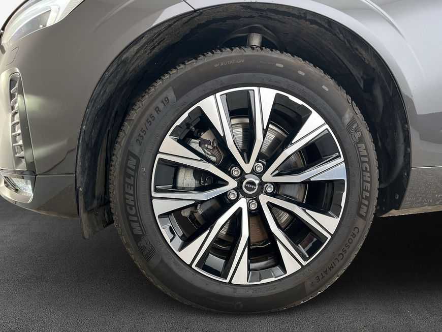 Volvo  Plus Dark