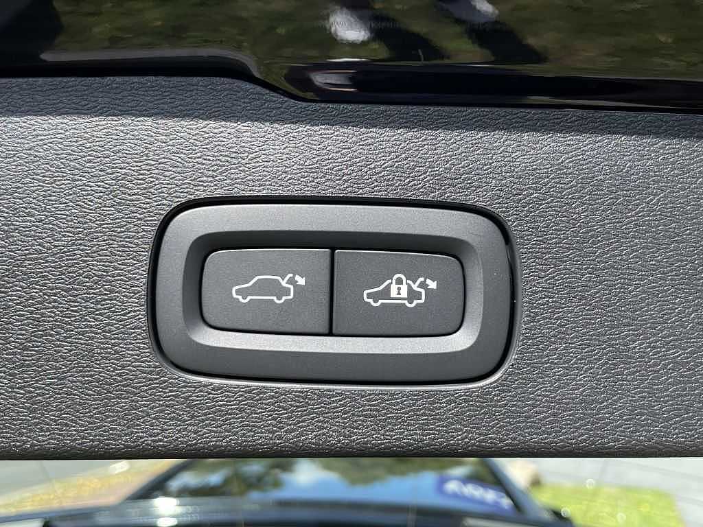 Volvo  V60 Core, B4 Mild-Hybrid, Diesel