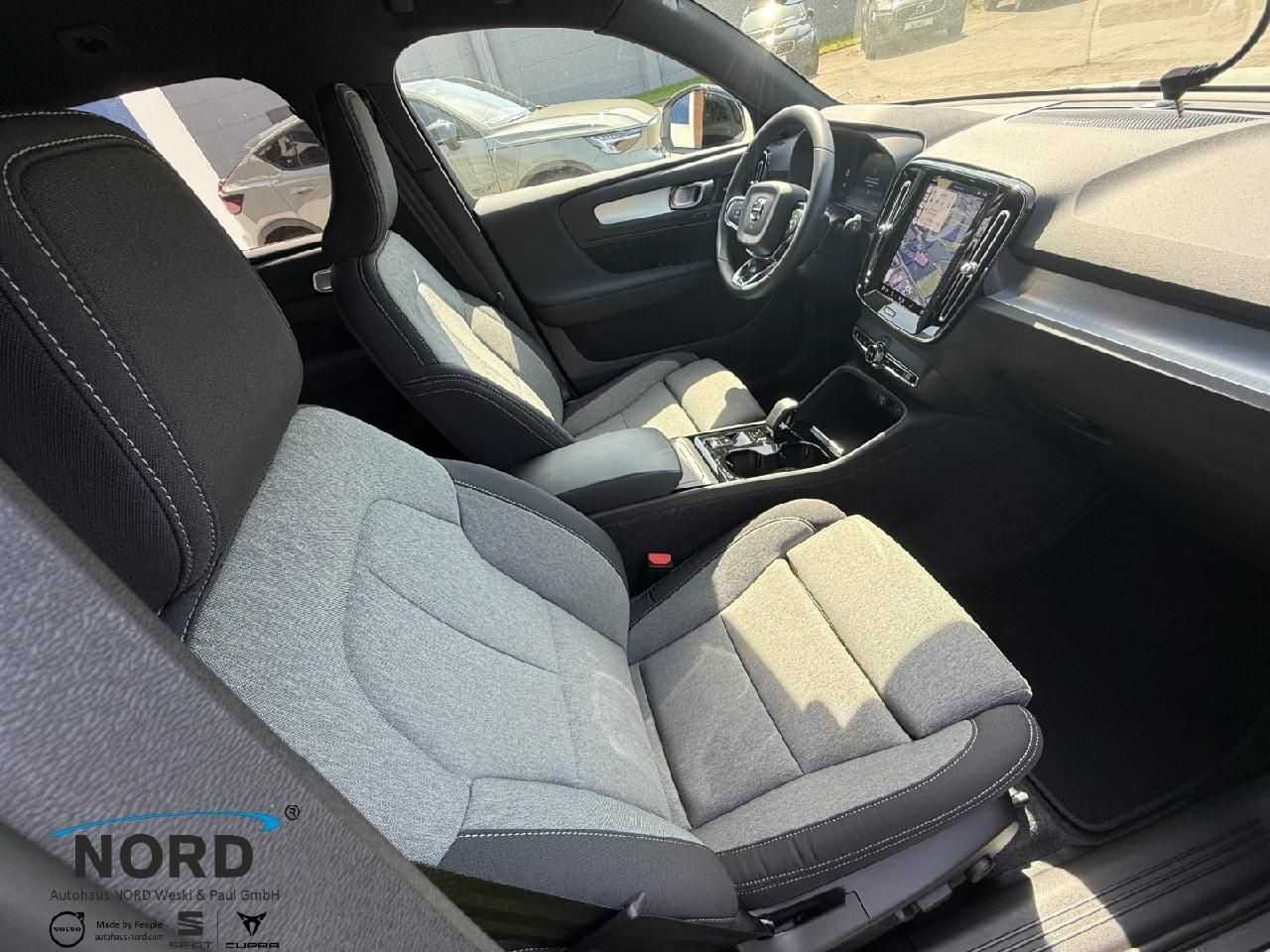 Volvo  B3 Plus Dark 2WD/AHK/Blis/ACC/Licht-P.