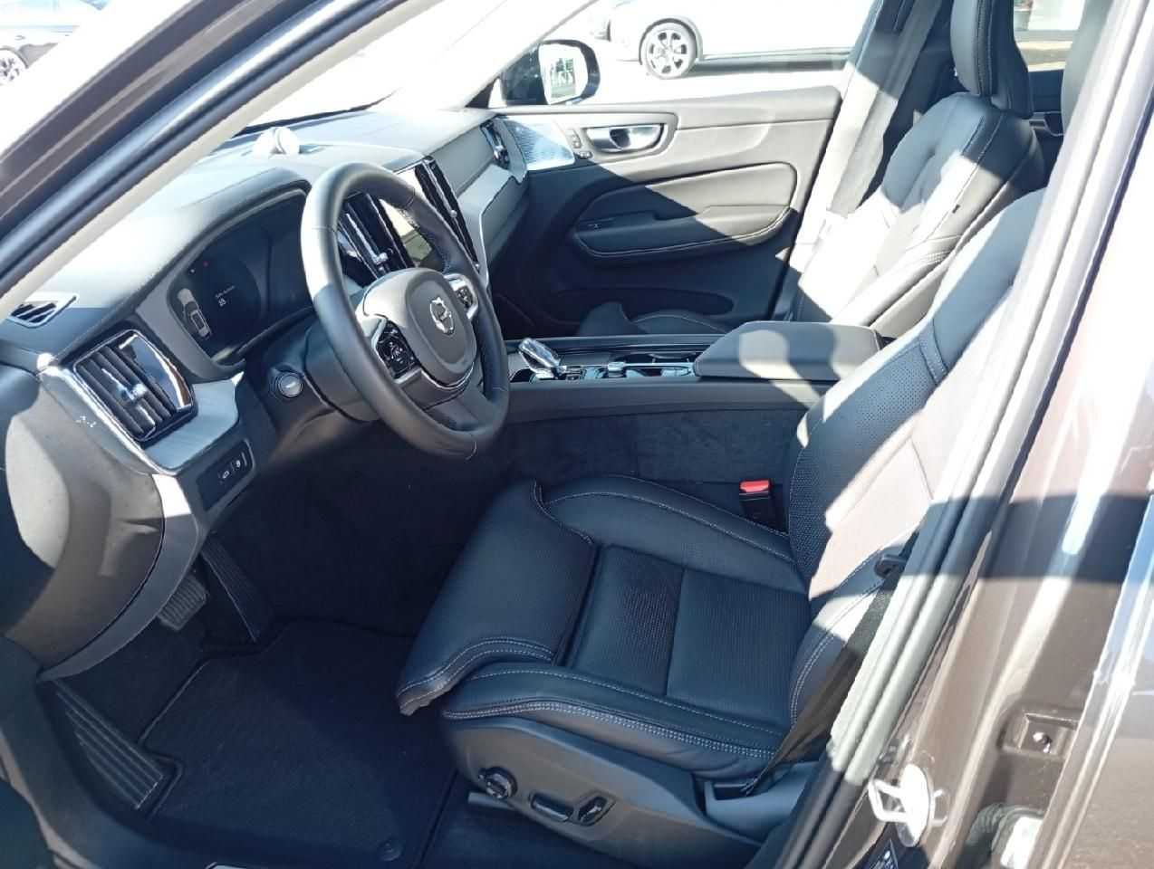Volvo  T8 Ultra Dark Plug-In Hybrid AWD/B&W/AHK