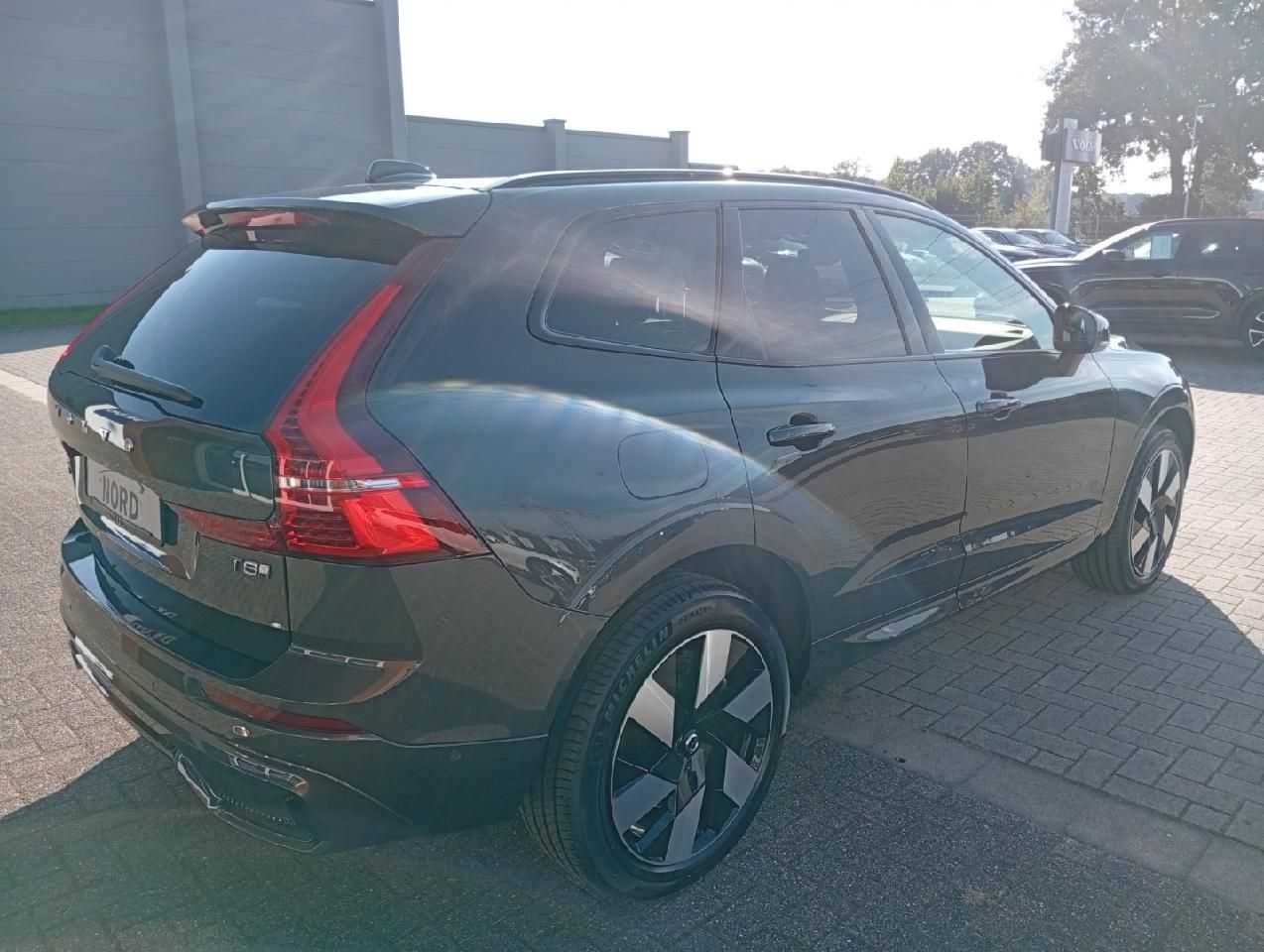 Volvo  T8 Ultra Dark Plug-In Hybrid AWD/B&W/AHK