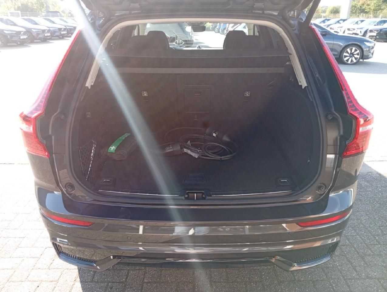 Volvo  T8 Ultra Dark Plug-In Hybrid AWD/B&W/AHK
