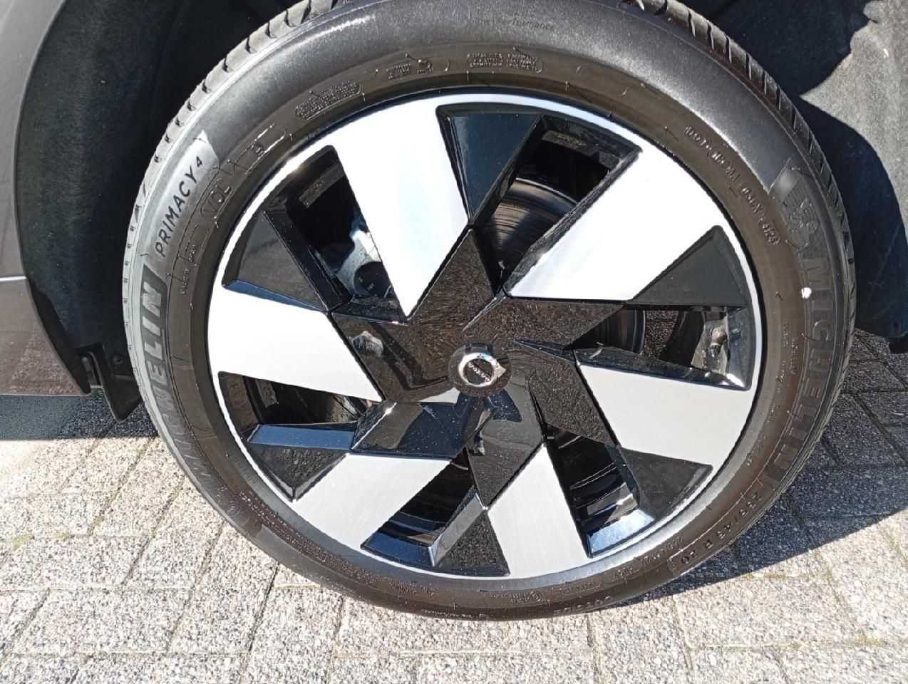 Volvo  T8 Ultra Dark Plug-In Hybrid AWD/B&W/AHK
