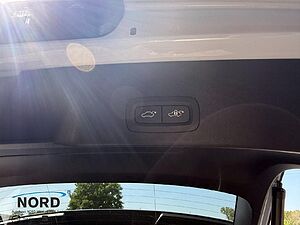 Volvo  B3 Plus Dark 2WD/AHK/Blis/ACC/Licht-P.