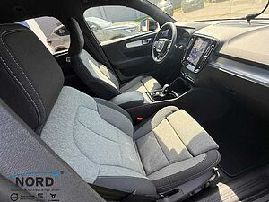 Volvo  B3 Plus Dark 2WD/AHK/Blis/ACC/Licht-P.