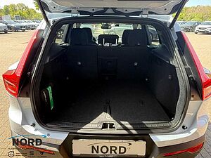 Volvo  B3 Plus Dark 2WD/AHK/Blis/ACC/Licht-P.