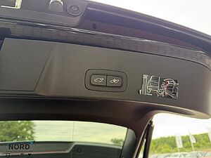 Volvo  T5 R Design Plug-In Hybrid 2WD/Cam/ACC/21'