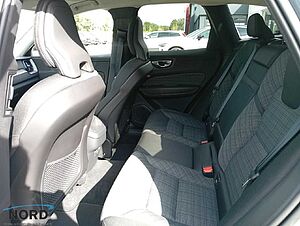 Volvo  B4D Core 2WD/WInter-Pak. /Cam/PDC