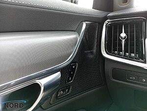 Volvo  T8 Ultimate Dark Plug-In Hybrid AWD