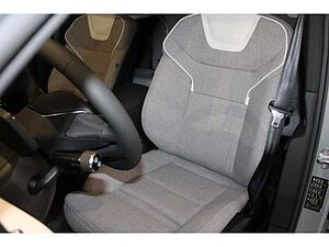 Volvo  Ultra Twin Motor Performance AWD Luftfahrwerk B & W Sound.