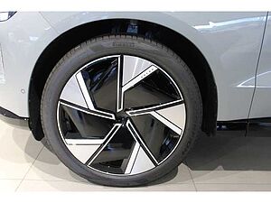 Volvo  Ultra Twin Motor Performance AWD Luftfahrwerk B & W Sound.