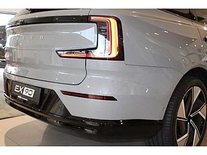 Volvo  Ultra Twin Motor Performance AWD Luftfahrwerk B & W Sound.