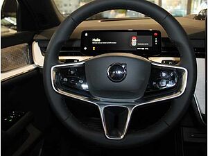 Volvo  Ultra Twin Motor Performance AWD Luftfahrwerk B & W Sound.