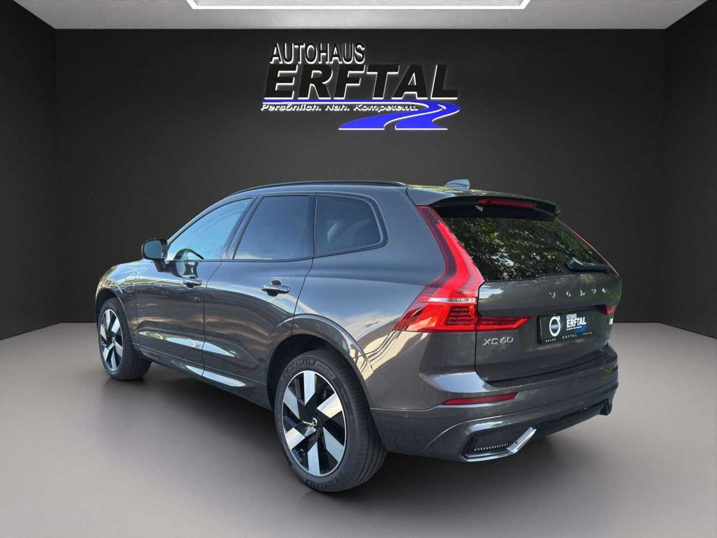 Volvo  T6 AWD Recharge Plus Dark